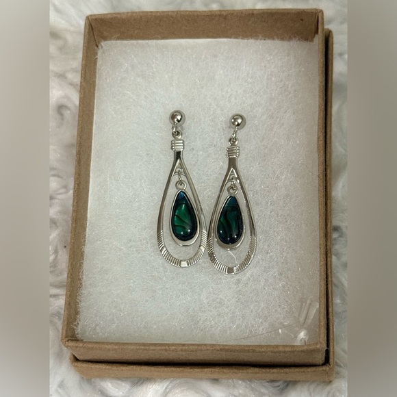 Sophisticated Green and Silver Teardrop Earrings - Picture 1 of 2